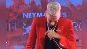 Neymar chora na festa de aniversário e faz pedido... estranho