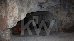 T2 à venda com gruta incluída: parece mentira mas é verdade