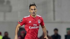 Jonas de volta e uma estreia (pelo menos) no banco: os convocados do Benfica