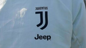 Craques que a Juventus contratou na última década a custo zero formam onze de luxo