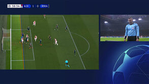Fez-se história na Champions: VAR 'anula' golo no Ajax-Real Madrid