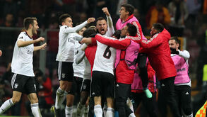 As imagens da festa do Benfica em casa do Galatasaray