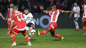A crónica do Aves-Benfica, 0-3: Em voo picado