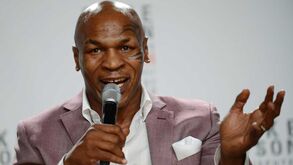 Mike Tyson foi ao zoo e quis pagar para lutar com um gorila