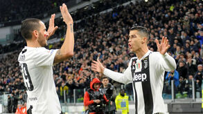 Bonucci não gostou de ver Ronaldo chegar à Juventus mas já se arrependeu: «Só o podes admirar»