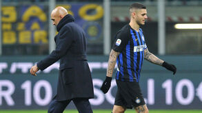 Spalletti avisa Icardi: «Isto não se resolve com 'likes'»
