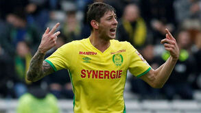 Contrato que Emiliano Sala assinou com o Cardiff pode ser inválido