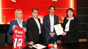 Benfica abre escola de futebol na Ucrânia