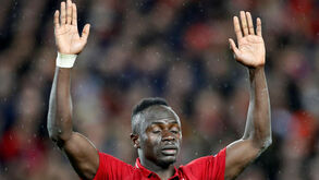 Sadio Mané jogava em Anfield enquanto ladrões 'limpavam-lhe' a casa