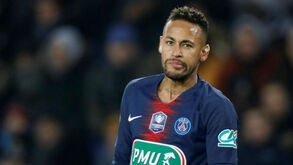 Neymar regressa ao Brasil para cumprir tratamentos
