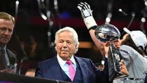 Dono dos New England Patriots envolvido em escândalo com prostitutas