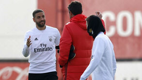 Taarabt e Svilar titulares na equipa B do Benfica