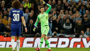 Sarri: «Kepa tem de estar preparado para jogar ou ir para o banco»
