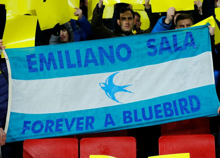 Equipes resgatam corpo em destroços de avião onde estava o jogador Emiliano  Sala, Mundo