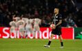Dani Alves (35 anos) termina contrato na presente temporada e, apesar de haver vontade do PSG em renovar o vínculo, o jogador já terá rejeitado (segundo informações do Le Parisien) uma oferta de renovação porque pretende rumar à Premier League