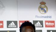 Michael Essien (empréstimo do Chelsea): Chegou emprestado pelo clube londrino a pedido de José Mourinho. Apenas realizou 20 partidas e os merengues não exercerem a opção de compra