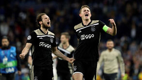 Presidente do Barcelona admite interesse na contratação de Matthijs de Ligt