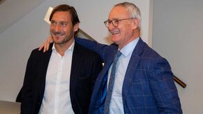 Totti dá as boas-vindas a Claudio Ranieri, novo treinador da Roma