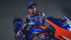 Miguel Oliveira e a hipótese de a estreia ser antecipada: «Cada dia aqui no Qatar é diferente»