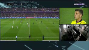 Insólito: Árbitro foi ao VAR no Valladolid-Real Madrid... mas a sala estava vazia