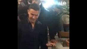 Loucura em Turim: Ronaldo aclamado por dezenas em restaurante após o jogo