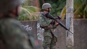 Atiradores disparam em escola de São Paulo e fazem vários mortos