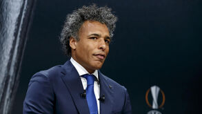 Van Hooijdonk a torcer pelo Benfica