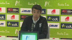 Bruno Lage: «Quando há uma bola parada até me sento...»