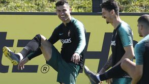 Ronaldo chegou, viu e... foi isto: capitão de volta à Seleção Nacional