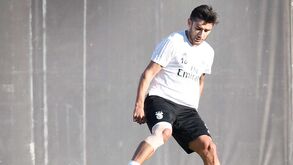 Conti e Salvio ainda recuperam