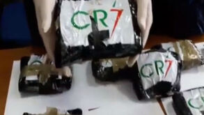 Polícia italiana apreende cocaína com rótulo 'CR7'