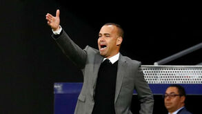 Selecionador da Venezuela ganhou à Argentina e colocou lugar à disposição por motivos políticos