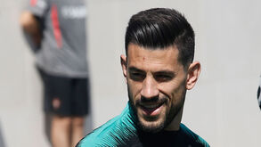 Regresso de Pizzi  em cima da mesa