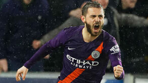 Bernardo Silva entre os 10 melhores médios do Mundo