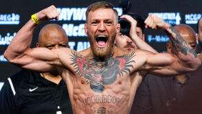 Conor McGregor anuncia retirada e diz que agora vai beber 'piñas coladas'