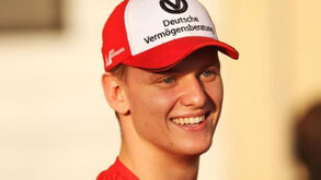 Ferrari oficializa presença do filho de Schumacher nos testes do Bahrain