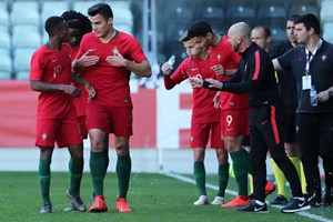 Portugal goleia Noruega e está na final do Europeu sub-19 - Europeu Sub 19  - Jornal Record