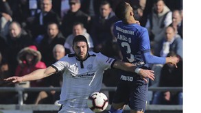 Varzim-Arouca, 1-0: Triunfo com golo no 'último suspiro'