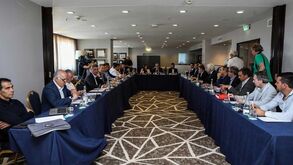 Alargamento a 20 equipas e playoff foi mentira de 1 de abril de Record