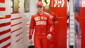 Fernando Alonso dá conselhos ao filho de Schumacher