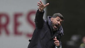 Sérgio Conceição: «Não me deixam sentar no banco por viver a minha equipa de forma apaixonada»