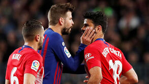 O que disse Piqué a Diego Costa na hora da expulsão