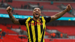 Troy Deeney recorda passado: «Há 12 anos pagava para jogar e agora vou à final da Taça»