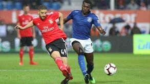 Taarabt destaca-se no passe