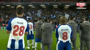 O momento arrepiante de comunhão entre jogadores e quase 3 mil adeptos do FC Porto