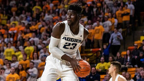 Neemias Queta declara-se disponível para o draft da NBA