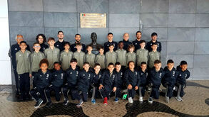 Filho de Ronaldo está na Madeira com a Juventus e tira foto junto ao busto do pai