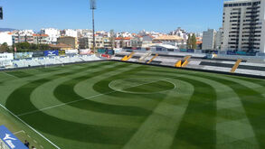Portimonense com novo corte artístico da relva para receber o FC Porto