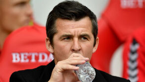 Joey Barton acusado de agredir treinador adversário no túnel