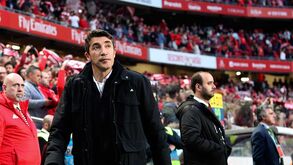 Bruno Lage reprovou assobios dos adeptos do Benfica